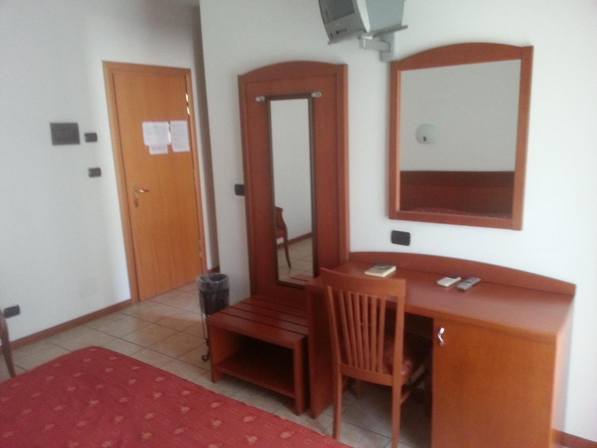Real Asturias Hotel Acquappesa Quarto foto